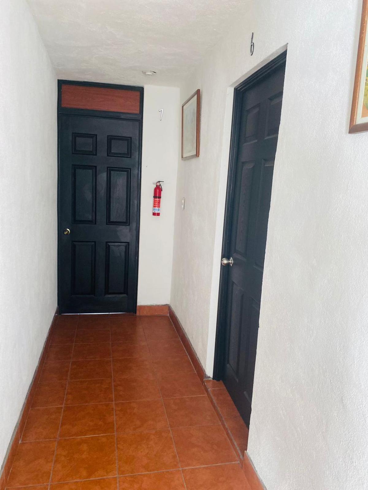 Hostal 17-52 Guatemala City Exterior photo